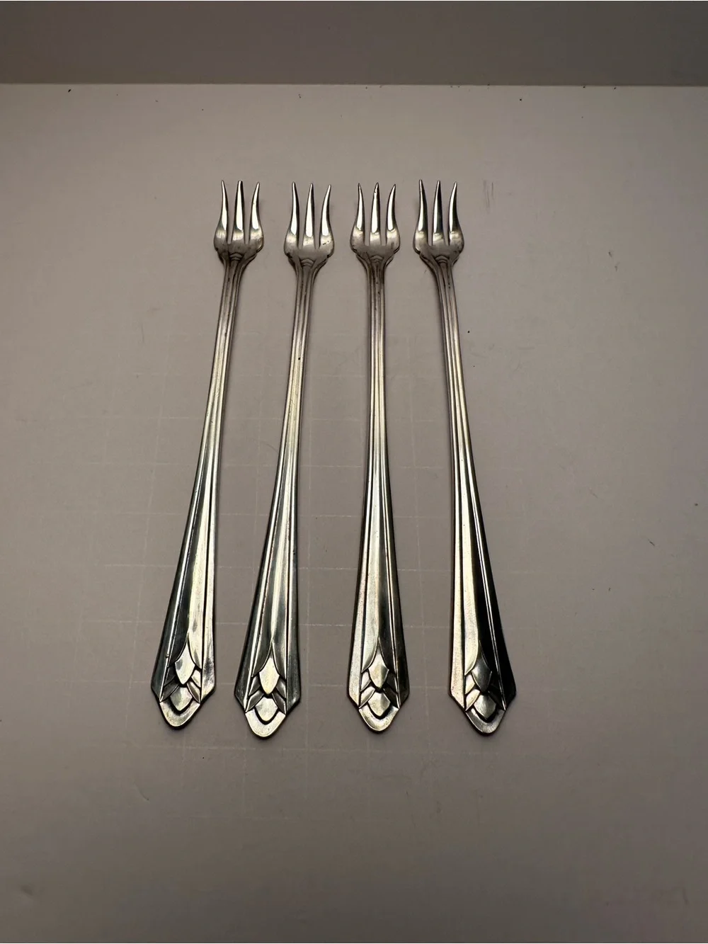 4 VTG ART DECO WINTHROP SILVER PLATE APPETIZER HOR D'VOUERS COCKTAIL FORK 5 1/2